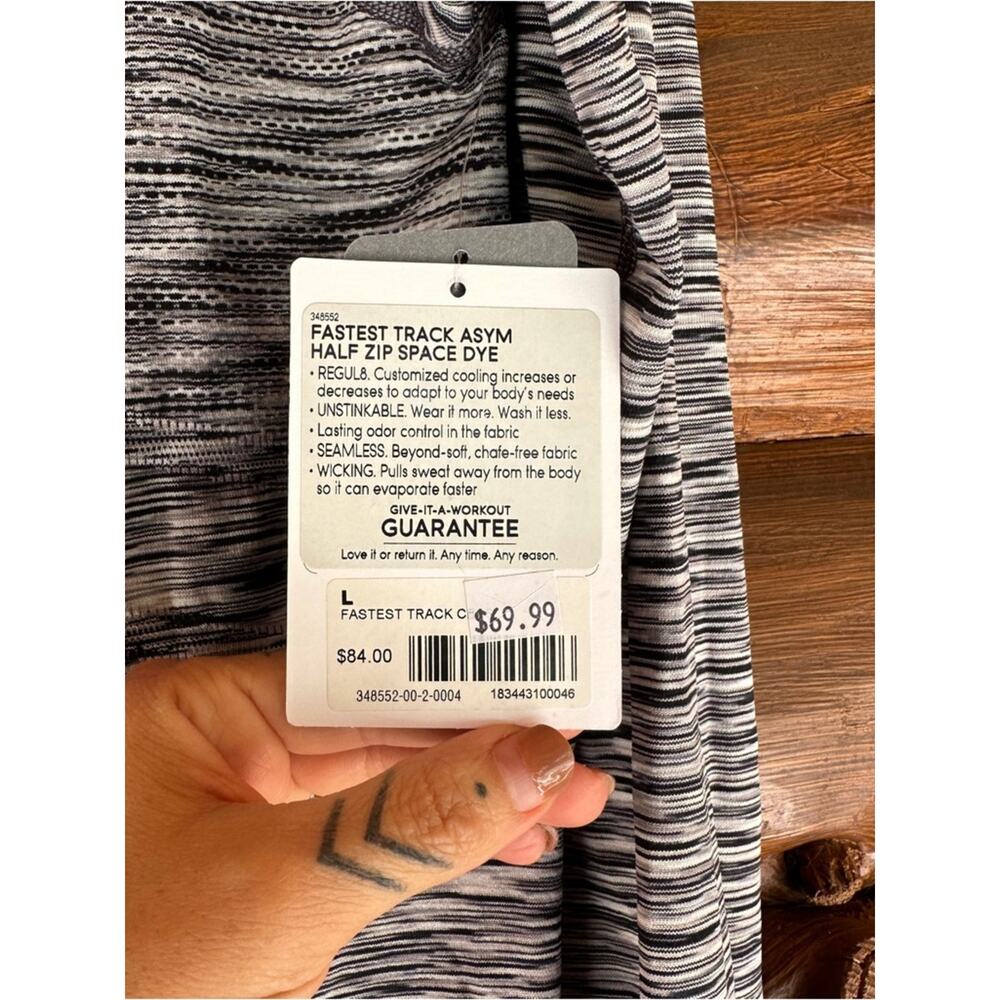 ATHLETA NWT Ruched Back Performance Top - Picture 2 of 9